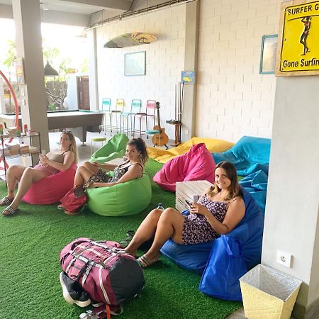 Beach Hut Hostel Кута Екстер'єр фото
