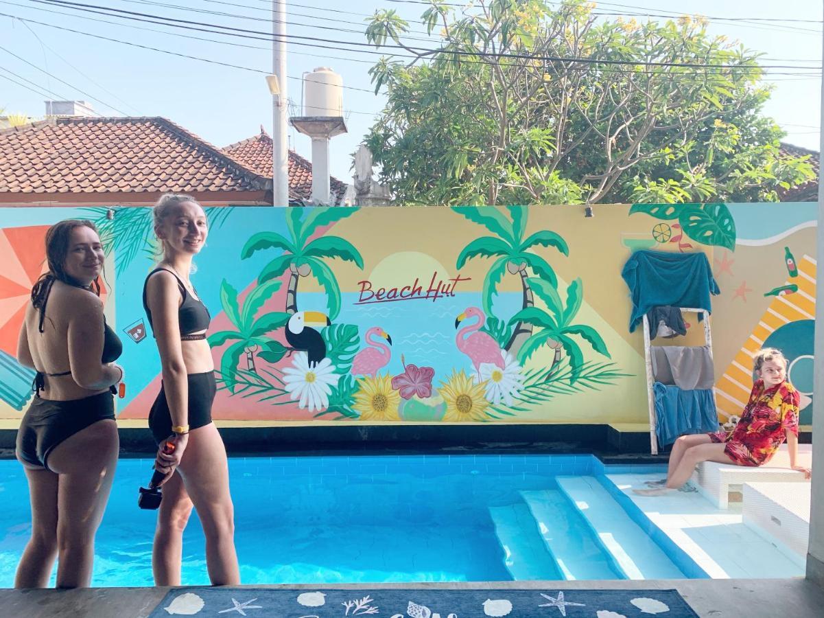 Beach Hut Hostel Кута Екстер'єр фото