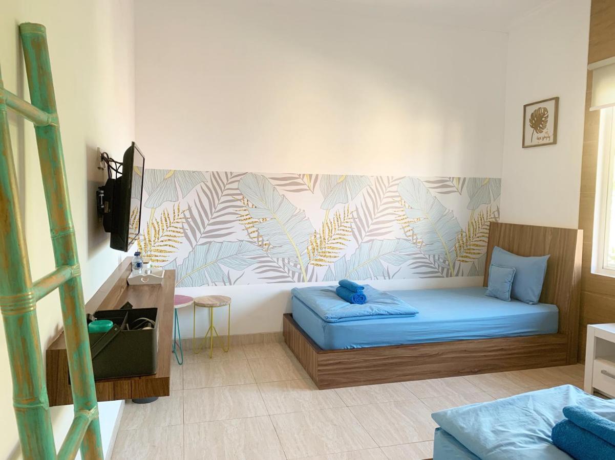 Beach Hut Hostel Кута Екстер'єр фото