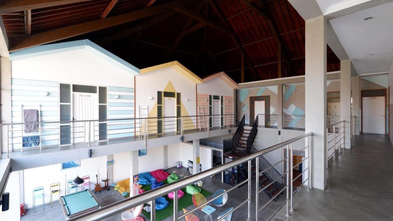 Beach Hut Hostel Кута Екстер'єр фото
