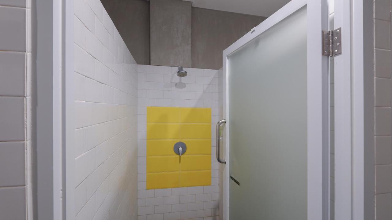 Beach Hut Hostel Кута Екстер'єр фото